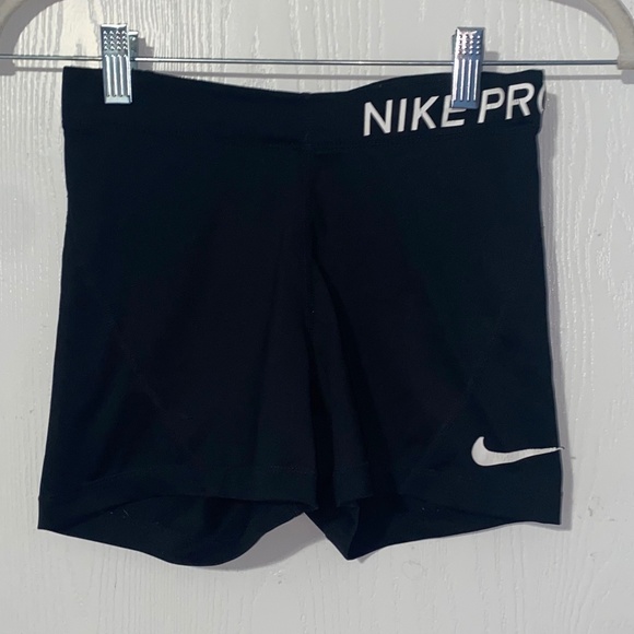 Women's Nike Shorts Size XS - Picture 1 of 2